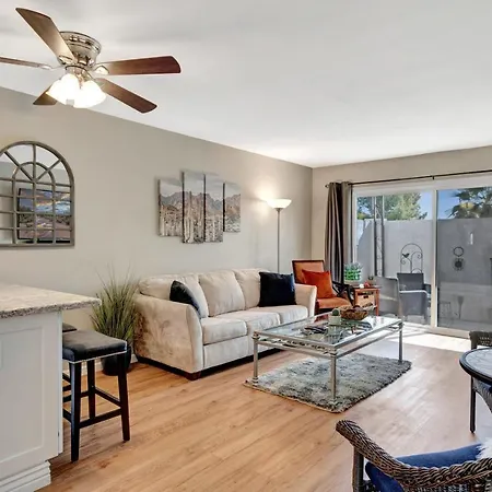 Apartamento Renovated Quiet Single-Story, Minutes To Old Town, Pool Outside The Door